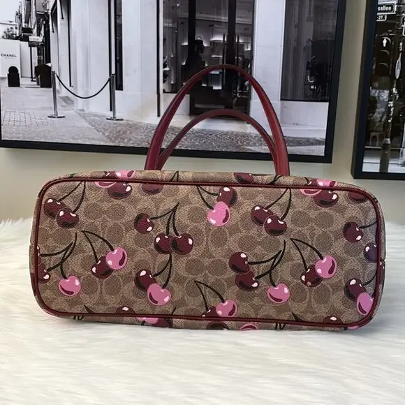 NWT COACH Gallery Tote Bag In Signature Canvas With Cherry print